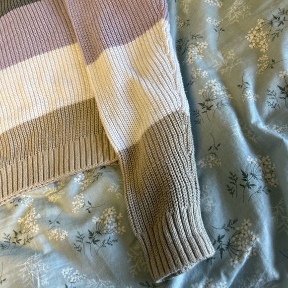 Hollister sweater women’s size M - Picture 6 of 7